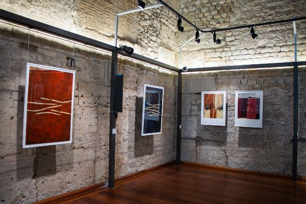 Exposició Vernissos insòlits