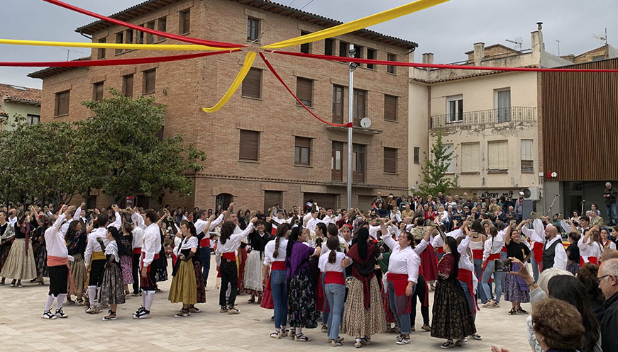 Festa i tradició s’uneixen en el 80è Aplec de la Rosa a Lurdes i al Castell de Tona