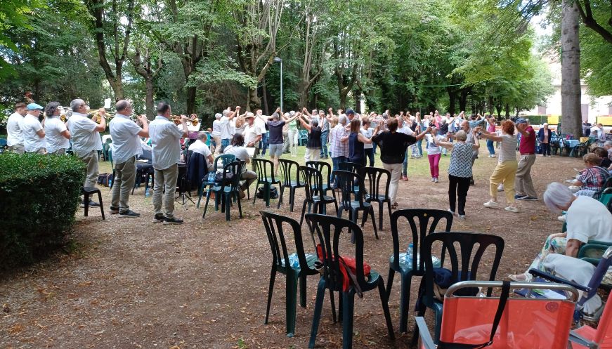 La Gleva celebra el 20è Aplec de la Sardana: música, tradició i festa per Sant Joan als Jardins del Despujol