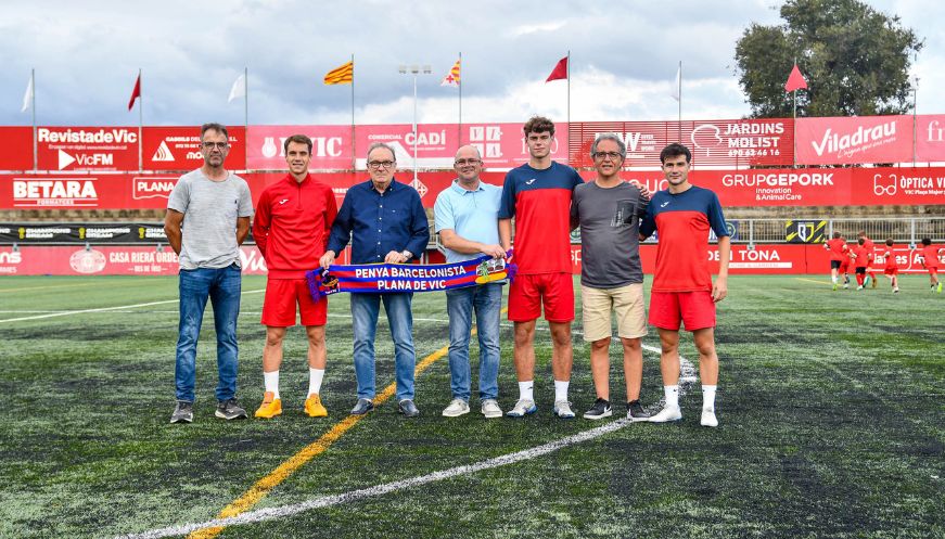 La Penya Barcelonista Plana de Vic i la UE Vic renoven el seu conveni de col·laboració