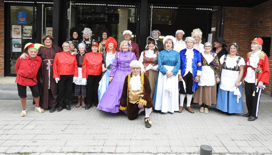 Exitosa estrena teatral de Mai és tard a Centelles