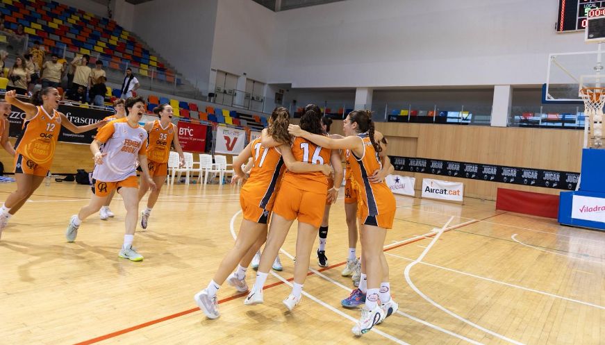 El CB femení Osona-Ova Projects aconsegueix l'ascens de categoria en un partit excepcional davant el CB Tarragona (71-62)