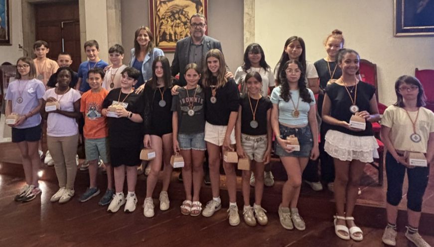 El Consistori Infantil de Vic tanca el curs amb la campanya ‘A Vic, compra en català’