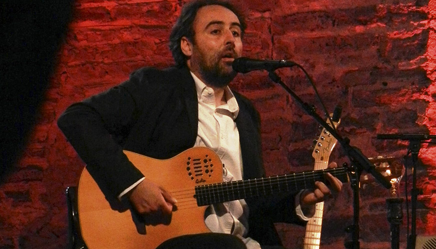 Roger Mas va presentar, Parnàs, al monestir de Sant Pere de Casserres