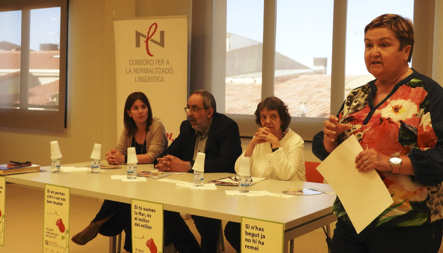 Etna Miró guanya  el premi de poesia jove de Centelles