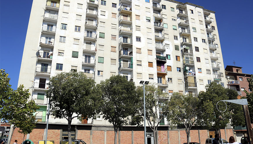 El canvi en el paisatge urbà de Manlleu encara la recta final amb la desaparició dels pisos de Can Garcia