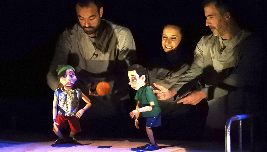 Els titelles d’Espejo Negro prenen vida a Torelló