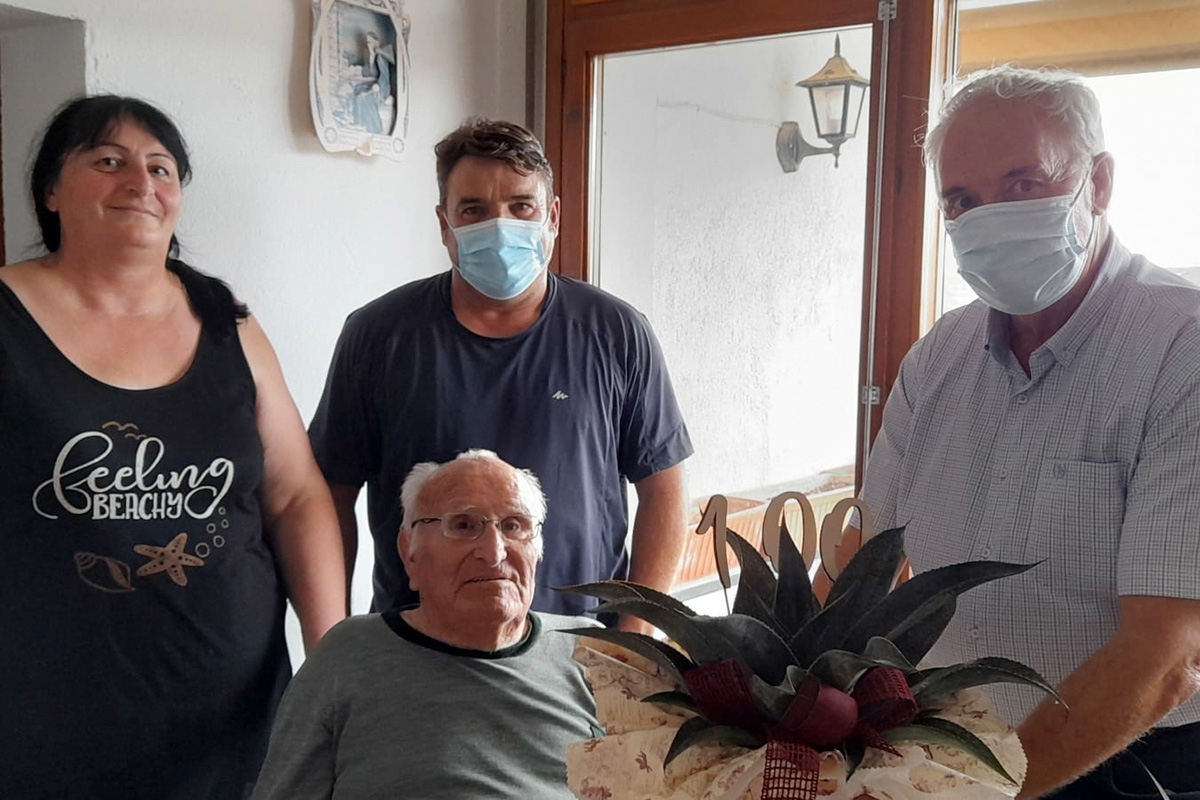Enric Vilardaga, el ferrer de Santa Creu, celebra 100 anys