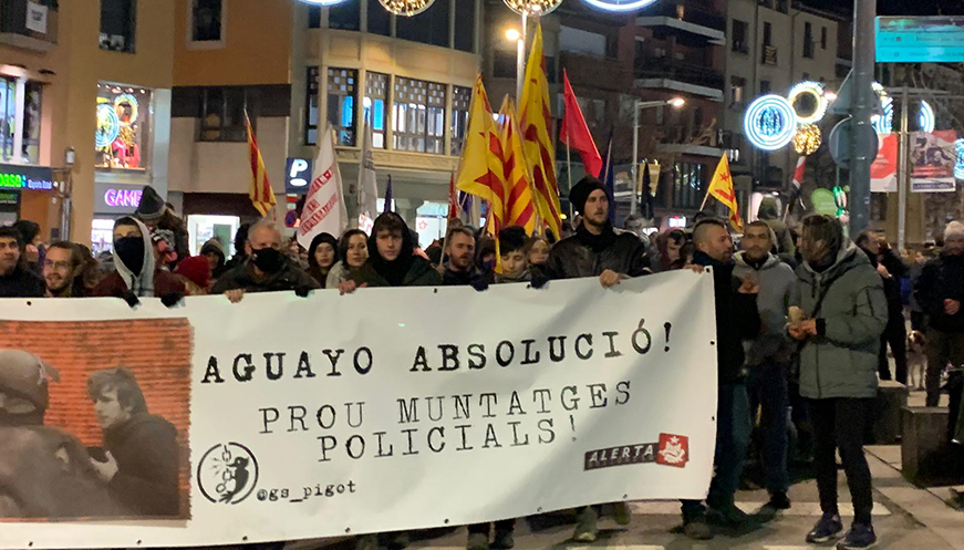 Manifestació de Calldetenes a Vic per reclamar l’absolució de Roger Aguayo