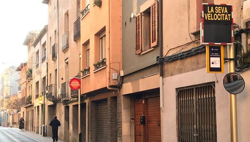 El semàfor del carrer Sant Bartomeu de Torelló ja torna a sancionar