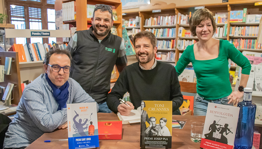 Vetllada literària amb Toni Cruanyes, Empar Moliner i Sergi Belbel al Casino de Vic