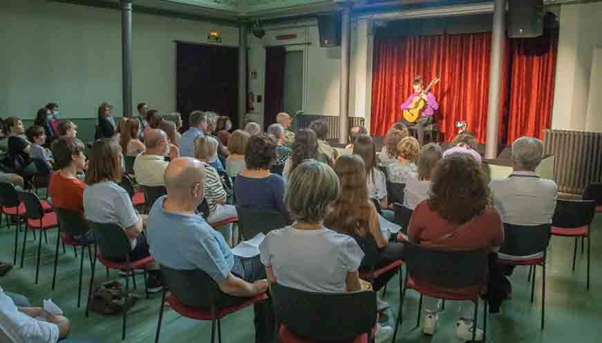 Joan Furió captiva el Casino