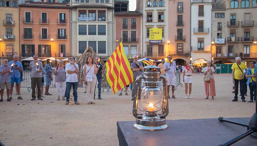 La Flama del Canigó s’escampa arreu dels Països Catalans